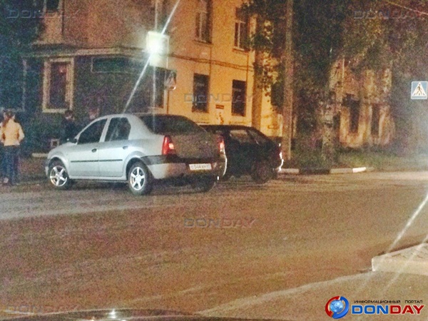 В Шахтах два автомобиля не поделили перекресток