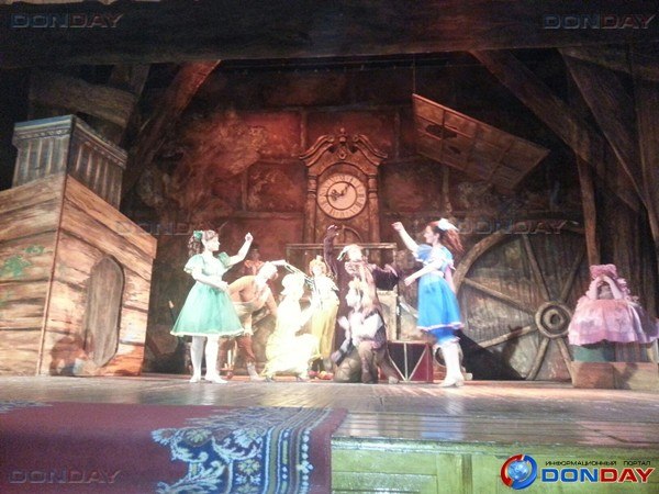 В Шахтах начался областной фестиваль детских спектаклей