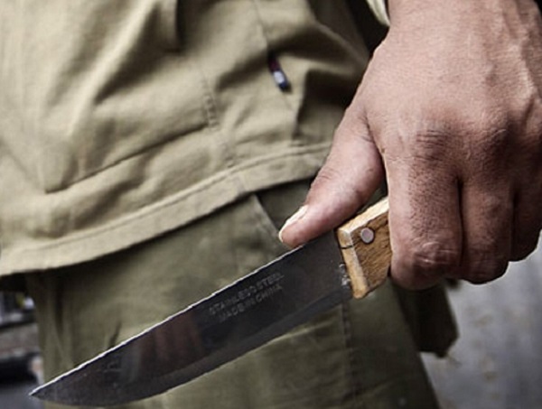 В Шахтах мужчину пырнули ножом