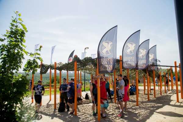 В Суворовском в Ростова-на-Дону прошла гонка с препятствиями «Казаки»