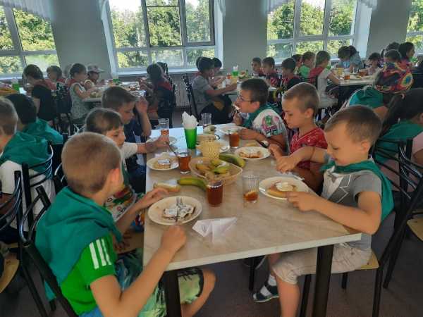 В пришкольных летних лагерях в Шахтах оздоравливают более 2 тысяч ребят