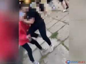 В Шахтах подростки устроили драку на мемориале: видео