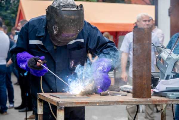 Алексей Логвиненко поздравил победителей очередного этапа конкурса «Лучший работник жилищно-коммунального хозяйства»