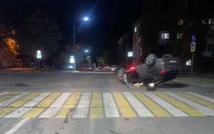 В Шахтах пассажирка «Киа Спортейдж» попала в больницу после ДТП в центре города