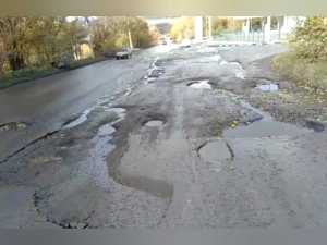 В бюджете города Шахты нет 22 млн рублей на новый асфальт в переулке Мичурина