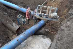 Из-за выброса бурового раствора в котлованы центр Шахт остается без воды: видео