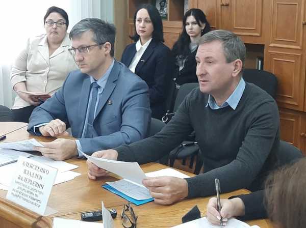 В бюджете города Шахты не нашли средств на организацию всеобуча по катанию на коньках для школьников