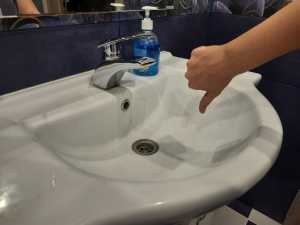 В центре города Шахты и двух поселках отключили воду из-за аварии