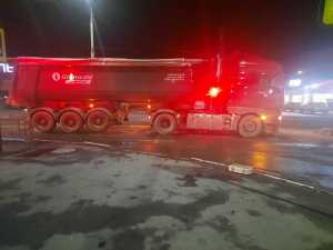 В Шахтах старушка погибла под колесами фуры