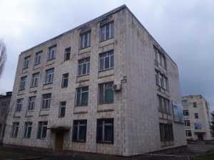 В Шахтах учеников гимназии Пушкина, закрытой на капремонт, распределили по 4 школам города