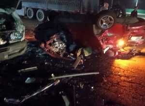 В ДТП с участием фуры и автобуса опрокинули и раздавили «Приору» в районе шахтинского поселка Майский