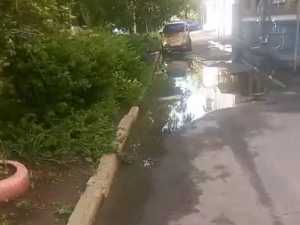 В Шахтах поселок ХБК затопило сточными водами