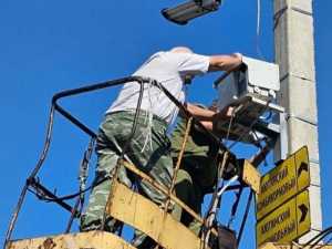 В Шахтах на опасном участке дороги в Аюте установили камеры фиксации скорости