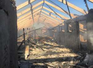 В Шахтах в крупном пожаре в коровнике погибла 53-летняя сотрудница фермы