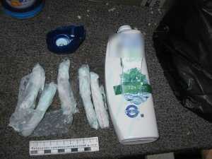 В СИЗО Шахт в посылке обнаружили наркотики во флаконе с шампунем