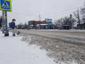 В Шахтах за два дня гололеда в травмпункт обратился 141 человек, 24 из них - госпитализированы