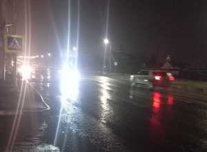 В Шахтах 59-летняя женщина попала под колеса машины на пешеходном переходе