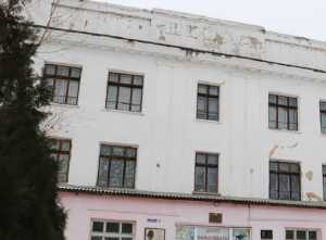 В Шахтах закрывают 87-летнее здание школы № 12 на капремонт