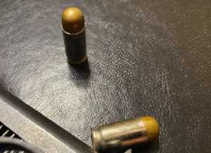 В Шахтах местная жительница нашла супруга мертвым в гараже