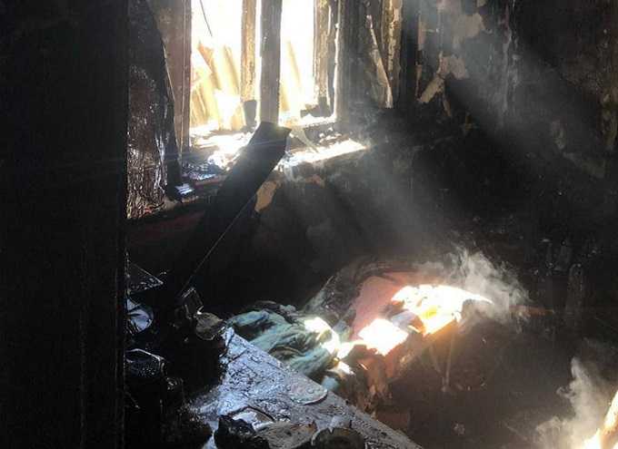 В Шахтах 40-летний мужчина погиб в пожаре в бараке