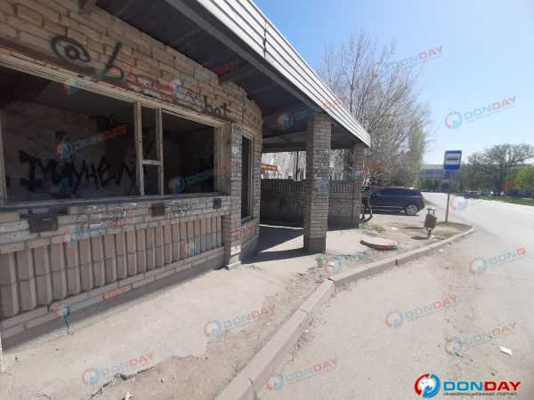 Остановка общественного транспорта в Шахтах превращается в помойку