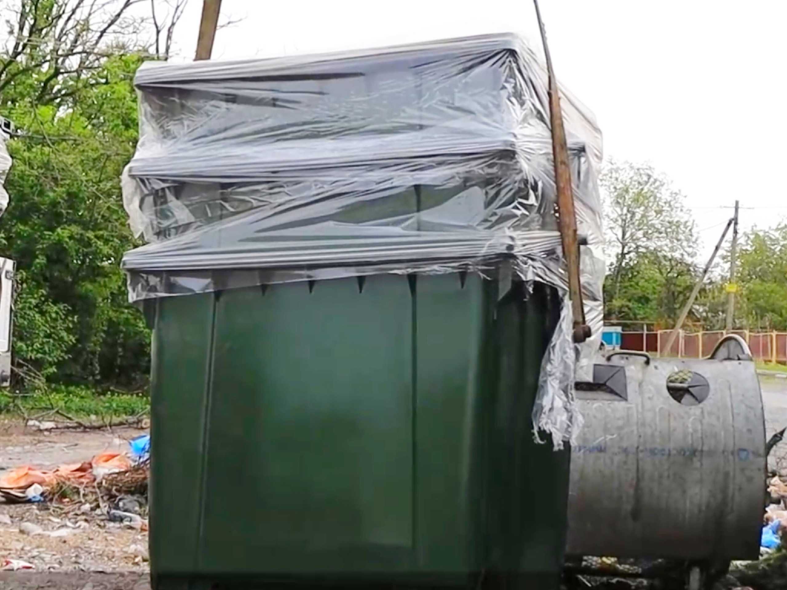 В Новошахтинске закупили новые контейнеры для сбора мусора