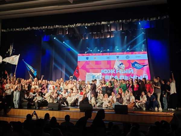 Члены донской Общественной палаты приняли участие в Гала-концерте «Студенческая весна»
