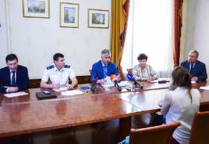 На приеме граждан в администрации Ростова Алексей Логвиненко ответил на вопросы жителей