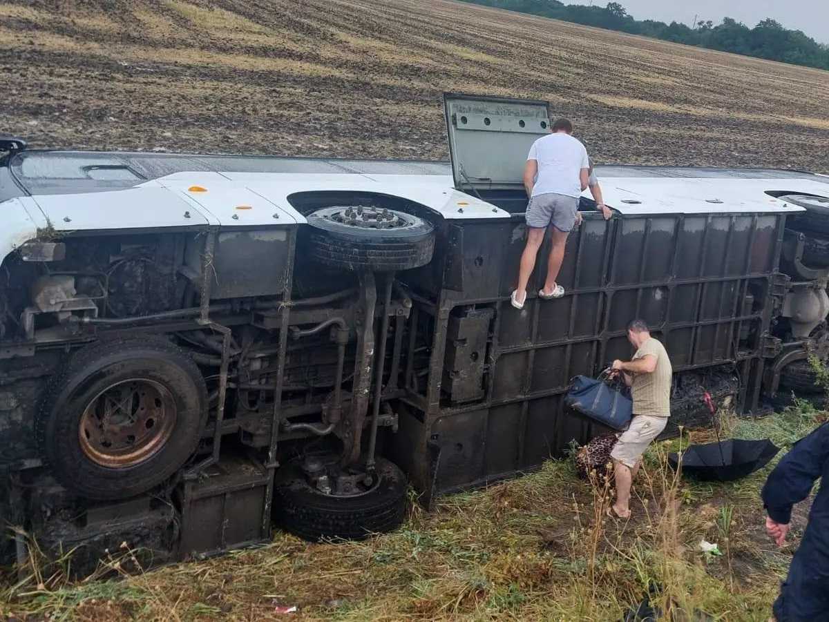 По факту аварии с рейсовым автобусом Ростов – Геленджик возбуждено уголовное дело