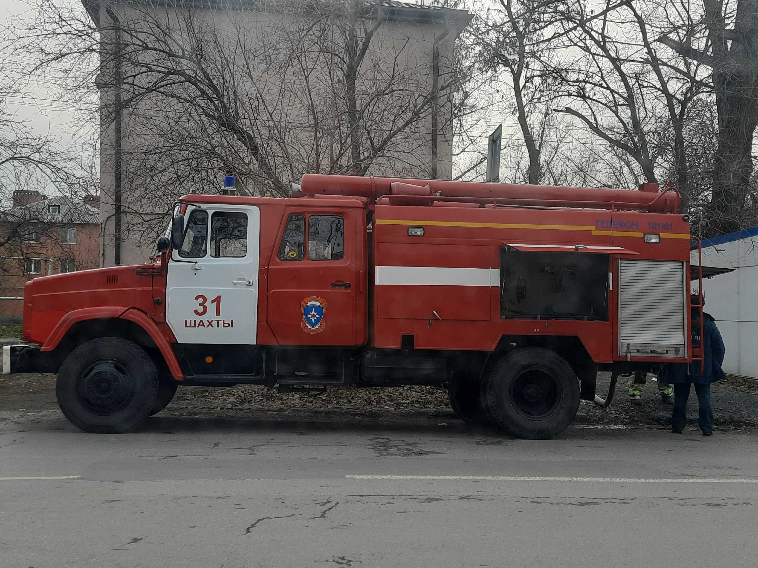 Ландшафтный пожар полыхал на 1500 квадратных метрах в Шахтах