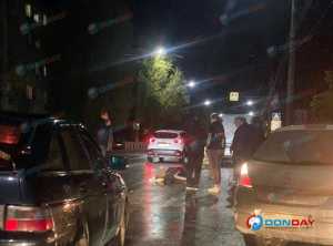 В Шахтах пешеход попал под колеса машины на Текстильной улице