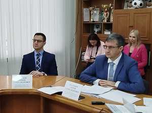 В комитете по управлению имуществом Шахт заявили о кадровом голоде: видео