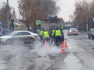 В Шахтах начали ямочный ремонт Красинской улицы