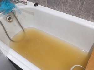 Жители поселка ГРЭС в Шахтах задыхаются в квартирах от вони канализации