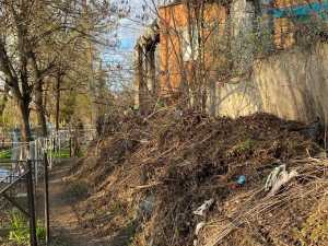 Захоронения в Шахтах превратились в свалки