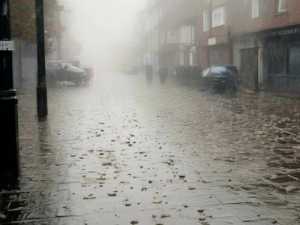 Жителей Шах предупредили об штормовых ливнях и ветре 4 и 5 июня