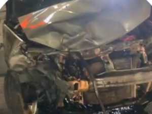 Ночью в Шахтах в результате аварии перевернулся грузовой автомобиль