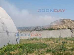 В Шахтах горит мусорный полигон на площади 250 квадратных метров