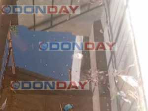 В Шахтах на Хабарова канализационными стоками затопило подвал многоквартирного дома