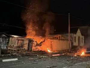 В посёлке Каменоломни загорелся железнодорожный вокзал и магазин из-за обломков дронов