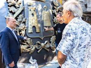 Александр Скрябин посетил мастерскую автора новой ростовской Стелы