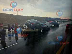 На трассе М-4 «Дон» под Шахтами столкнулись шесть автомобилей