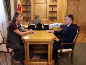 Юрий Слюсарь и Мария Ситтель обсудили поддержку семей с детьми в Ростовской области