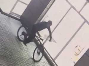 Кража велосипеда в Октябрьском районе ростовской области попала на видео