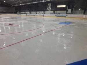 В Ледовом дворце "Шахтинец" устранили поломку оборудования, из-за которого каток был закрыт