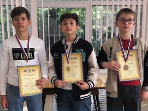 В полуфинале областных соревнований по шахматам спортсмены из Шахт завоевали 8 наград