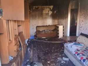 В Шахтах загорелась квартира из-за детских игр с зажигалкой