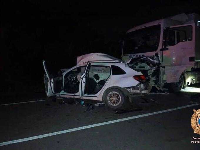 В ДТП на трассе «Шахты–Раздорская» погибли женщина и ребенок