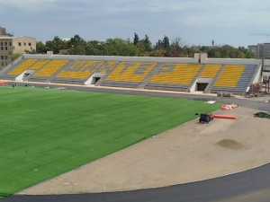 Реконструкция стадиона в городе Шахты может затянуться еще на 5 месяцев