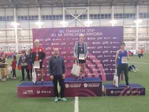 Спортсмен из Шахт завоевал золото по прыжкам с шестом на всероссийском турнире